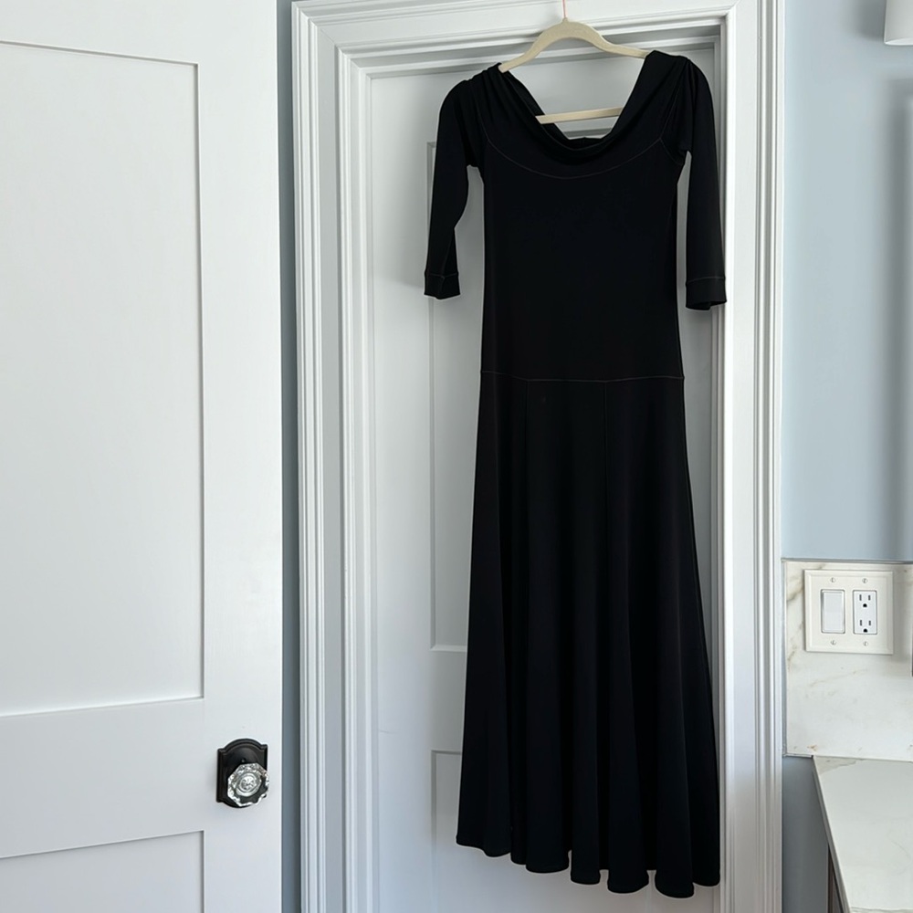 Evovorro black dress